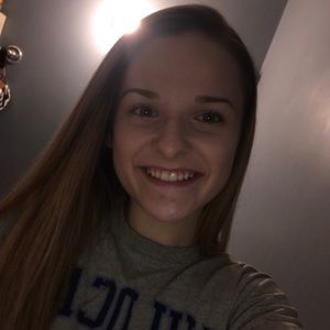 Meet your Posher, Alyssa